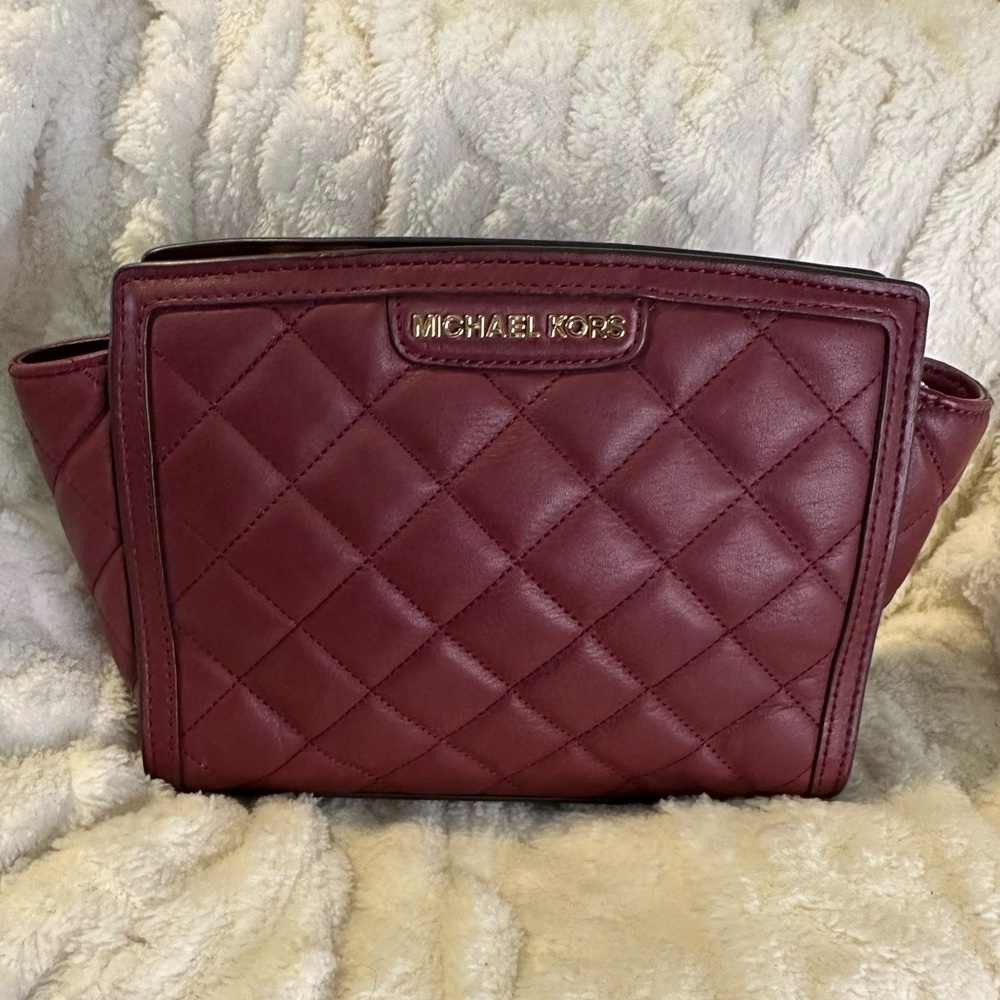 EUC MAROON MICHAEL KORS CROSSBODY